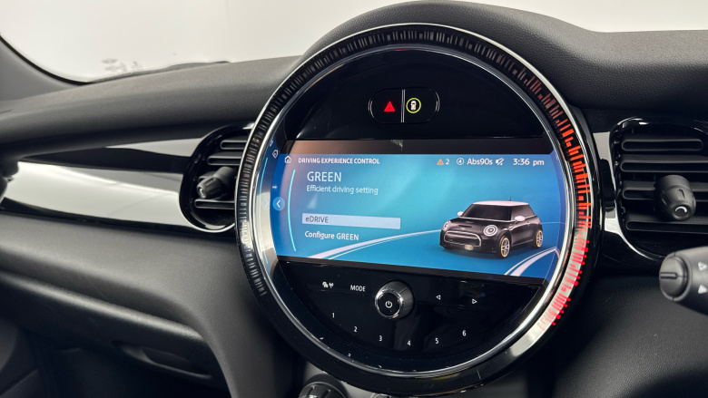 MINI Hatchback 135kW Cooper S Level 2 33kWh 3dr Auto Electric Hatchback